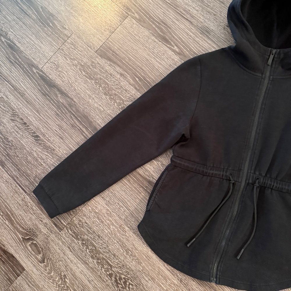 Varley Sofia Drawstring-Waist Hooded Jacket - Picture 3 of 7